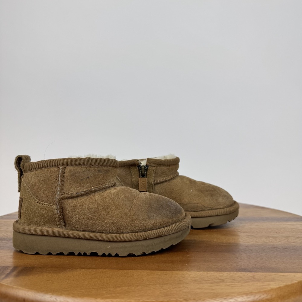 Little Kids‎ Ugg Classic Ultra Mini Zippered Brown Suede Comfort Lined Boots 7 C